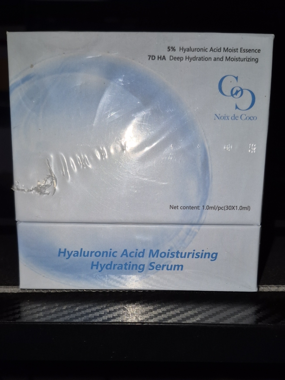 Hyaluronic Acid Moisturising Hydrating Serum - White & Light Blue
